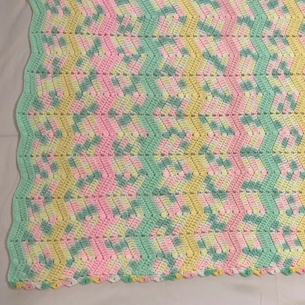 Vintage pastel crocheted knit blanket throw